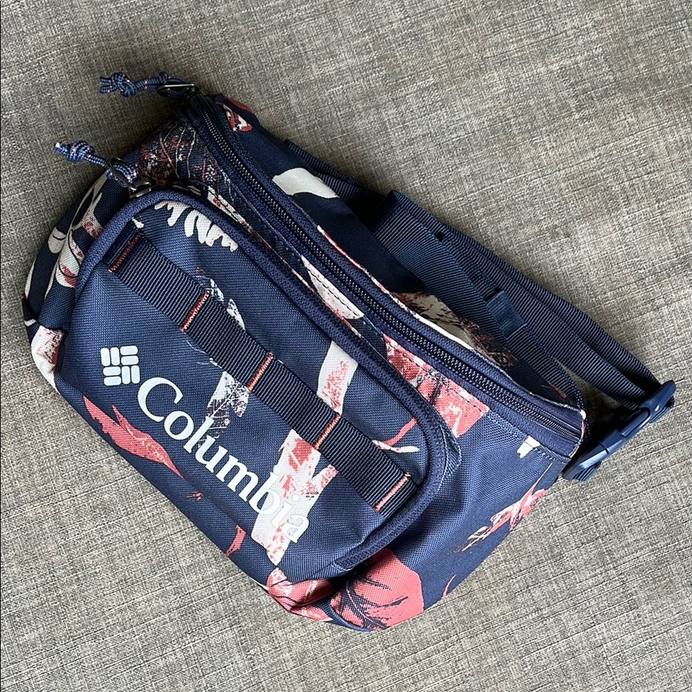 Columbia Sportswear Navy Blue Fanny Pack Waist Belt